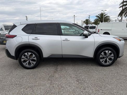 Used 2023 Nissan Rogue SV w/ SV Premium B Package AWD/4WD image 4