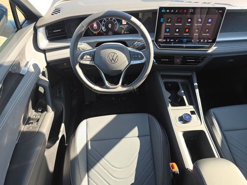 New 2026 Volkswagen Tiguan SE AWD/4WD image 10