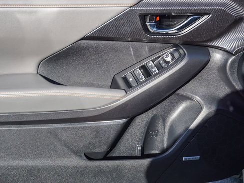 Certified 2025 Subaru Crosstrek 2.5i Limited w/ Crosstrek Mirror Package AWD/4WD image 18