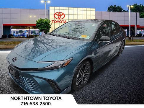 Used 2025 Toyota Camry XSE image 14