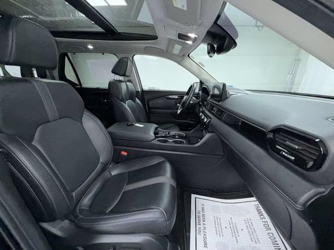 Used 2024 Honda Pilot Touring image 20