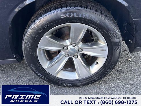 Used 2017 Dodge Challenger SXT image 18