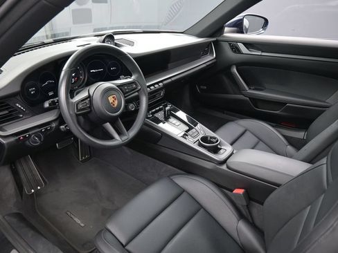 Certified 2020 Porsche 911 Carrera RWD image 4