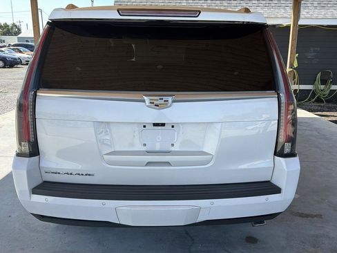 Used 2018 Cadillac Escalade Luxury w/ LPO, Radiant Package RWD image 5