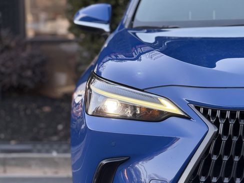 Used 2023 Lexus NX 250 250 Premium image 4