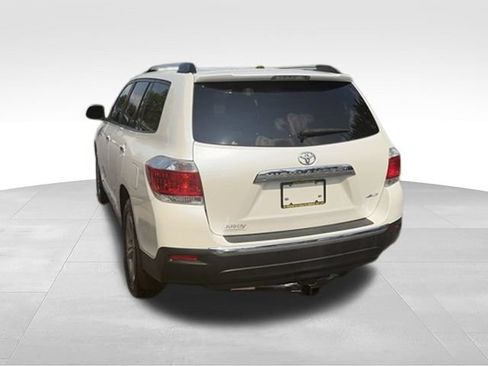 Used 2013 Toyota Highlander Limited AWD/4WD image 41