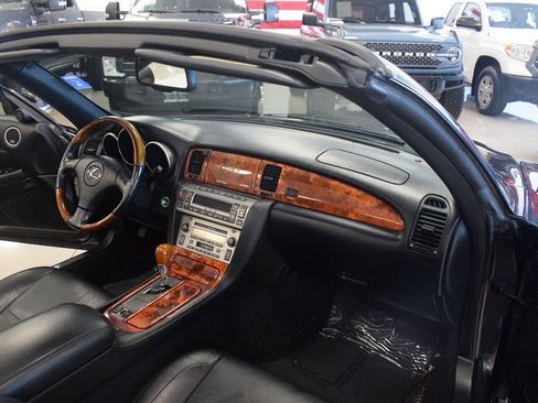 Used 2008 Lexus SC 430 Convertible RWD image 19