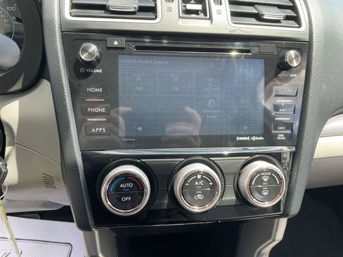 Used 2018 Subaru Forester 2.5i Premium AWD/4WD image 22