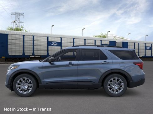 New 2026 Ford Explorer Active w/ Active Comfort Package AWD/4WD image 3