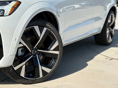 New 2026 Volvo XC60 B5 Ultra w/ Protection Package Premier image 7