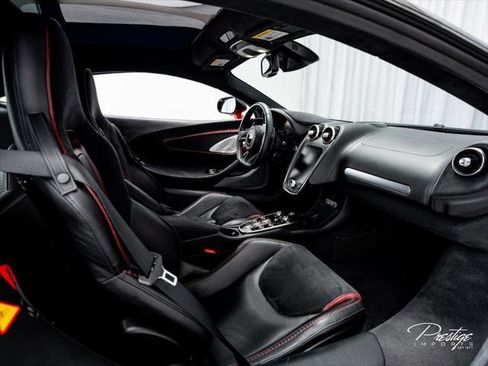 Used 2020 McLaren GT RWD image 39