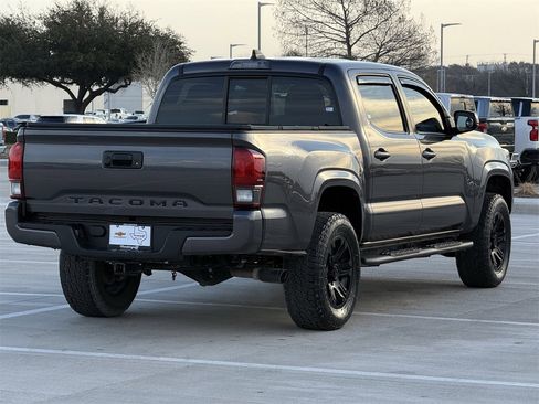 Used 2021 Toyota Tacoma SR w/ SR Convenience Package image 4