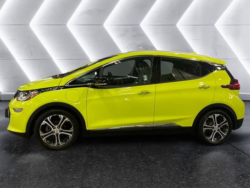Used 2019 Chevrolet Bolt Premier w/ Infotainment Package image 3