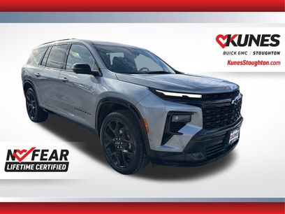 Used 2025 Chevrolet Traverse RS