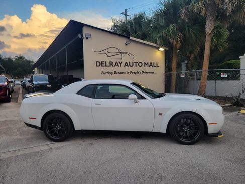 Used 2023 Dodge Challenger R/T Scat Pack image 10