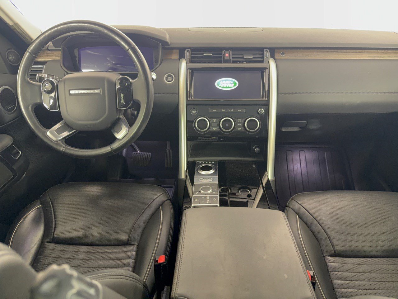 Used 2019 Land Rover Discovery HSE AWD/4WD image 17