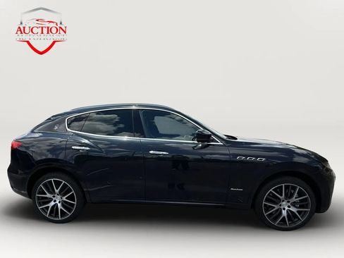 Used 2019 Maserati Levante S GranLusso AWD/4WD image 4