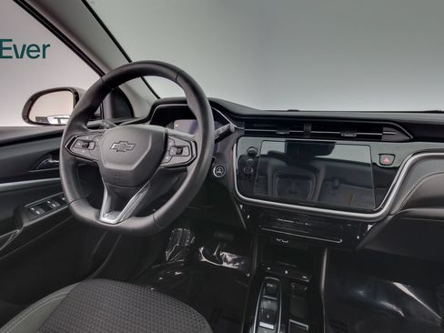 Used 2022 Chevrolet Bolt EUV LT FWD image 25