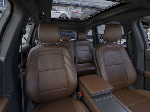 New 2026 Lincoln Nautilus Reserve w/ Jet Appearance Package AWD/4WD image 32