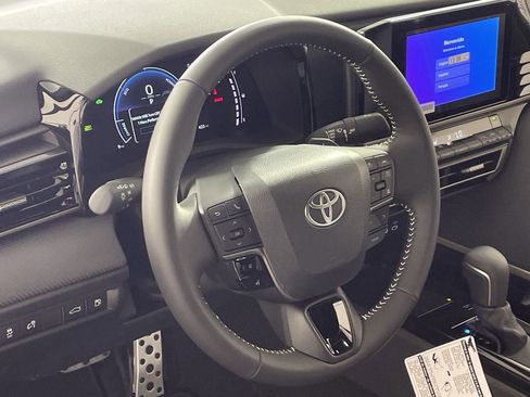 New 2026 Toyota Camry Hybrid image 13