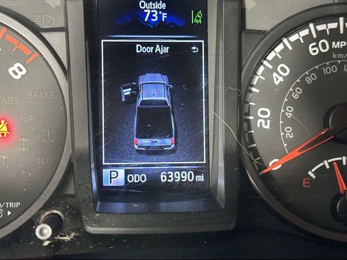 Used 2022 Toyota Tacoma 2WD Access Cab image 19