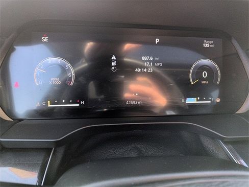 Used 2022 Jeep Grand Cherokee Laredo w/ Luxury Tech Group I image 17