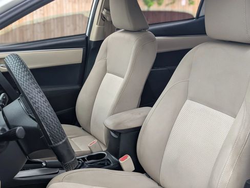 Used 2014 Toyota Corolla LE FWD image 11