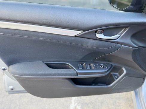 Used 2018 Honda Civic EX-T image 11