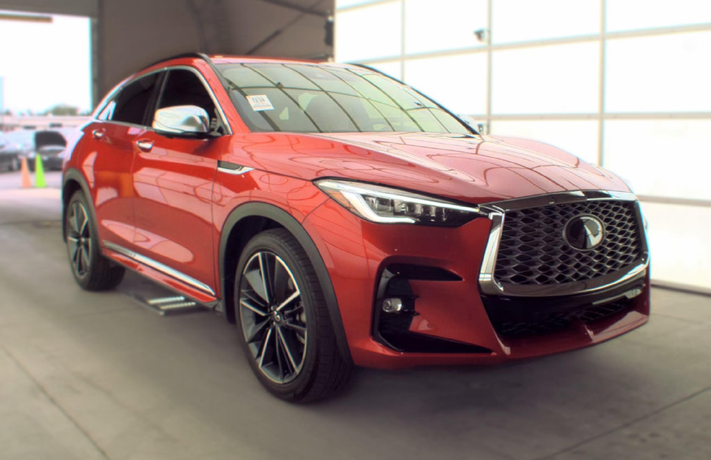 Used 2023 INFINITI QX55 Sensory w/ Lighting Package AWD/4WD image 3