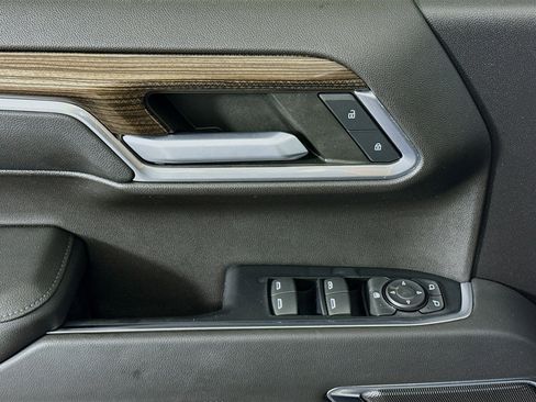 Used 2022 Chevrolet Silverado 1500 LT image 24