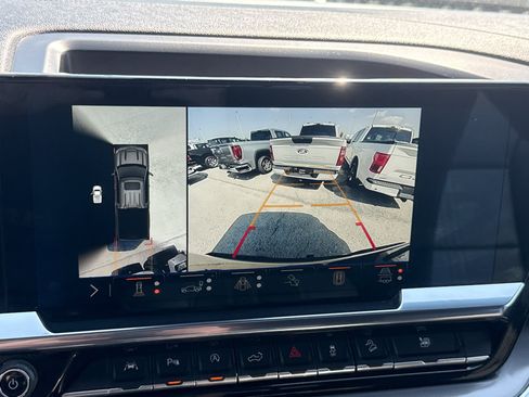 Certified 2024 Chevrolet Silverado 1500 High Country w/ Technology Package AWD/4WD image 18