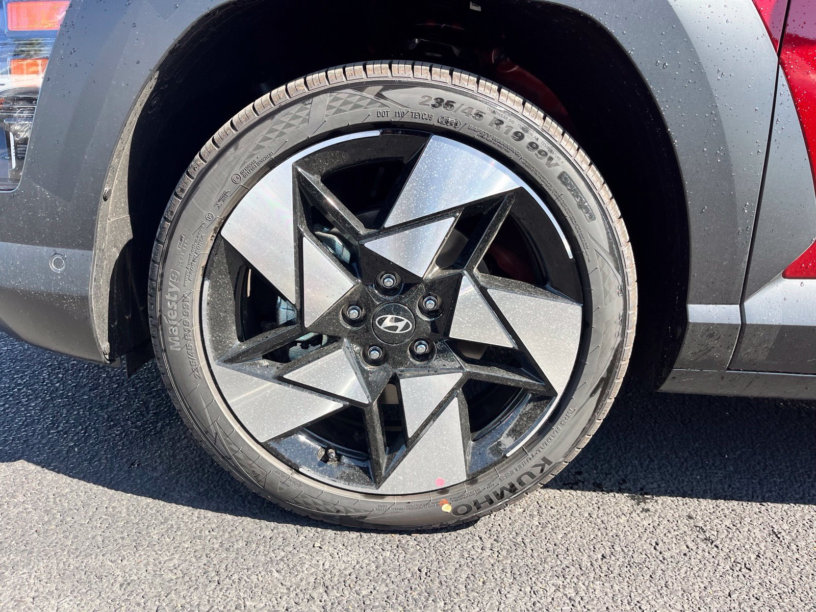 New 2027 Hyundai Kona Limited FWD image 7