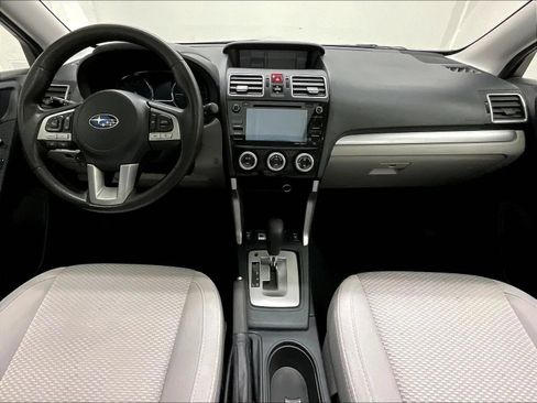 Used 2017 Subaru Forester 2.5i Premium AWD/4WD image 2