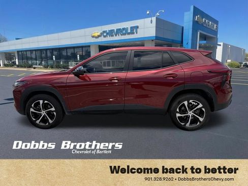 Certified 2024 Chevrolet Trax RS w/ Driver Confidence Package FWD image 4