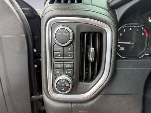 Used 2022 GMC Sierra 1500 AT4 w/ AT4 Premium Package AWD/4WD image 27