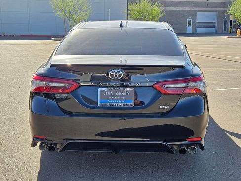 Used 2022 Toyota Camry XSE FWD image 4