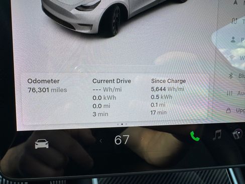 Used 2020 Tesla Model Y Long Range AWD/4WD image 32