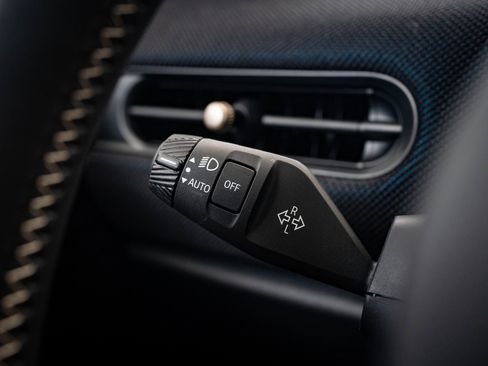 Certified 2025 MINI Cooper 2-Door Hardtop image 26