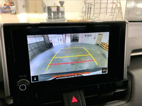 Used 2024 Toyota RAV4 XLE image 28