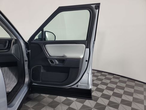 Used 2024 Rivian R1S Adventure AWD/4WD image 18