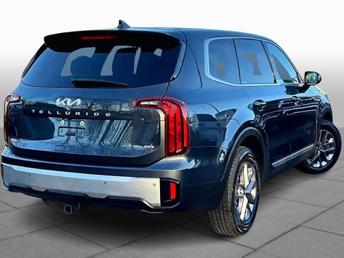 Used 2023 Kia Telluride LX image 12