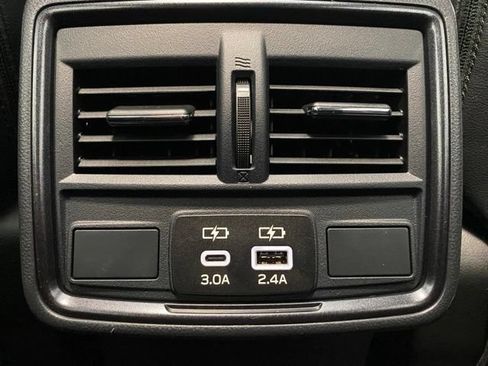 Used 2025 Subaru Forester Limited AWD/4WD image 15