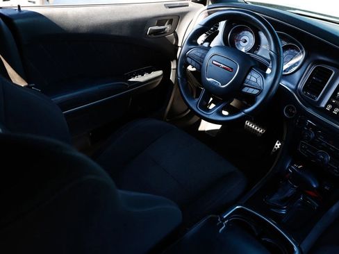 Used 2017 Dodge Charger R/T Scat Pack image 21