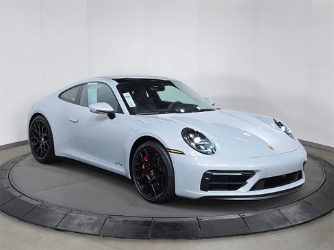 Used 2024 Porsche 911 Carrera GTS image 9