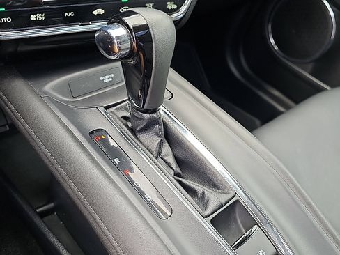 Used 2018 Honda HR-V EX-L image 15