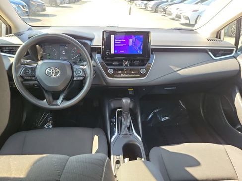 Used 2025 Toyota Corolla LE w/ LE Premium Package image 8