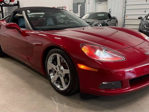 Used 2008 Chevrolet Corvette Convertible w/ Preferred Equipment Group RWD image 9