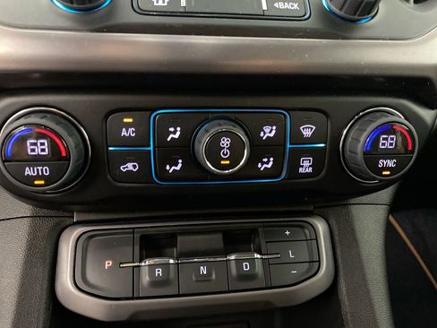 Used 2023 GMC Acadia AT4 w/ Trailering Package image 18