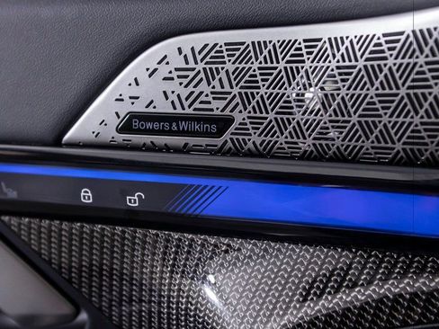 Used 2025 BMW M5 w/ Carbon Package image 34