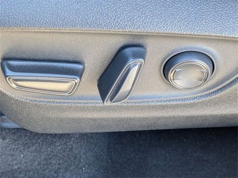 Certified 2025 Toyota Grand Highlander FWD image 15